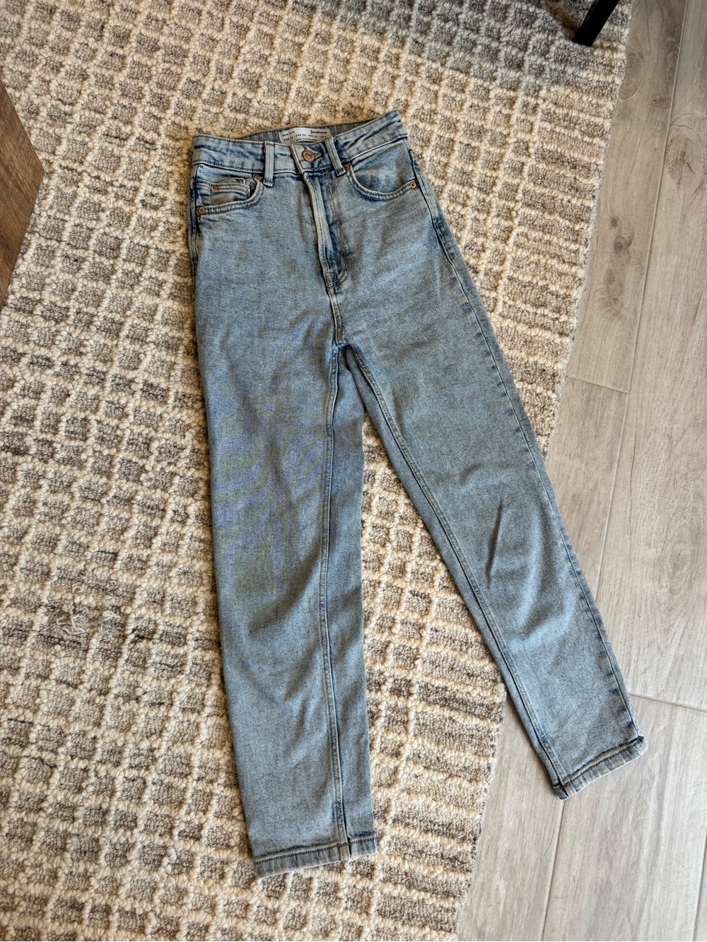 stradivarius High-Rise Light Blue Straight Jeans